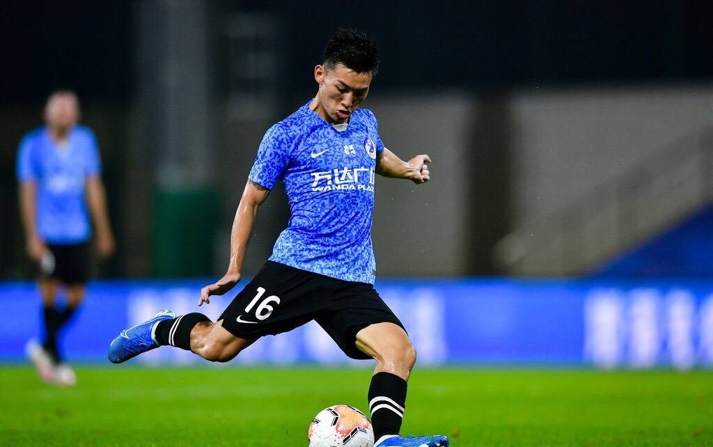 斯图加特青年军崛起，U21小将包办四球大胜  